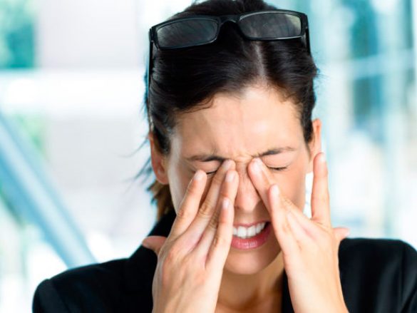 Reduce el riesgo de contraer o propagar la conjuntivitis