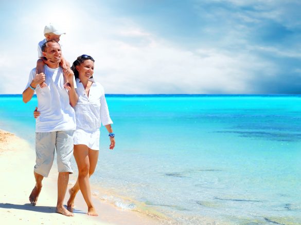 ¡Cinco tips para cuidar tus ojos en vacaciones!